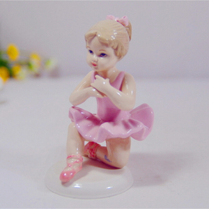 Hand Painted Antique Chinese Ceramic Fat Girl Art Figurines Custom Sculpture