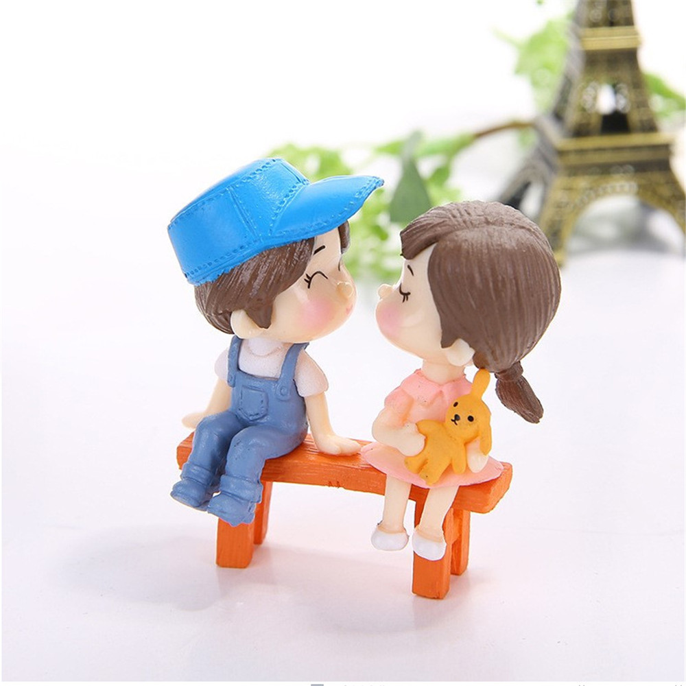 1set Cartoon Lovely Couple Chair Resin Figurines Miniatures Fairy Garden Home Decor Desk Garden Decorative Craft