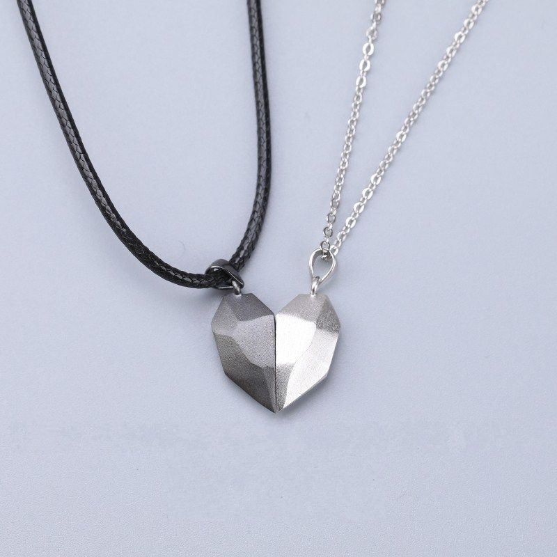 Korean Fashion Magnetic Couple Necklace For Lovers Gothic Punk Heart Pendant Necklace For Men Women Necklaces Party Gift Jewelry