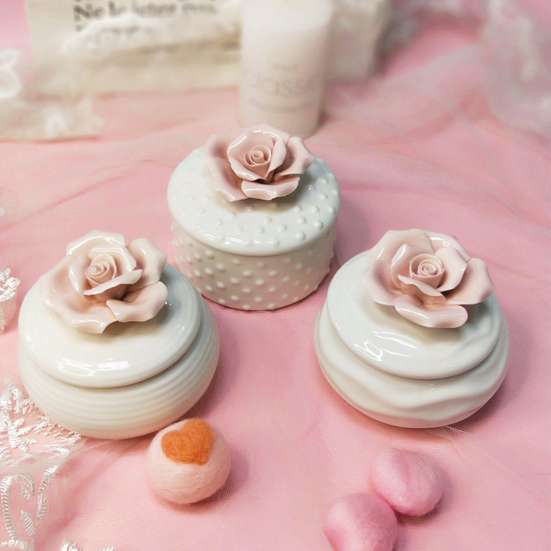  European-style Ceramic with Flower Jewelry Storage Box Delicate Round Retro Beauty Salon with Small Jewelry Porcelain Box Gift