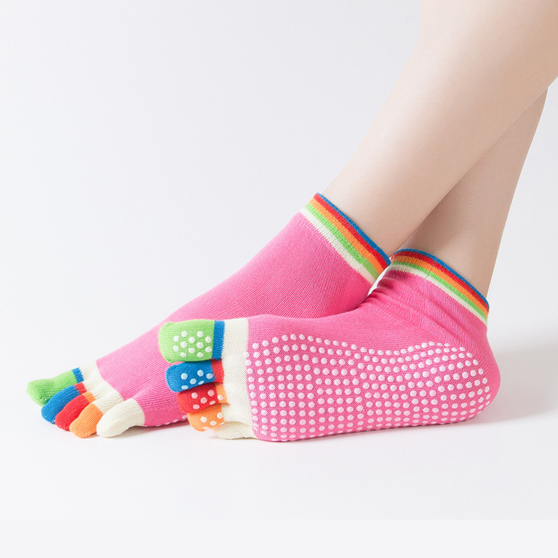2023 New Arrival Yoga Socks for Women Non-Slip Grips &amp; Straps Pilates Barre Breathable Sports Sock Dance Ballet Socks Slippers