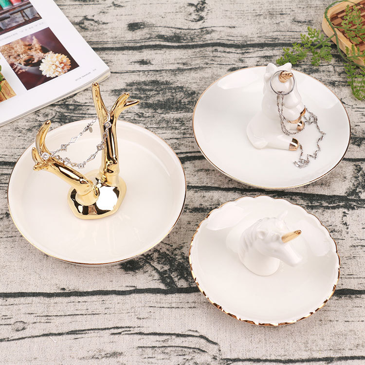 OEM Ceramic Wedding Golden Cat Ring Holder Stand Dish